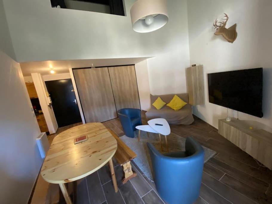 Appartement Cocooning Entierement Renove Les Angles  Exterior photo