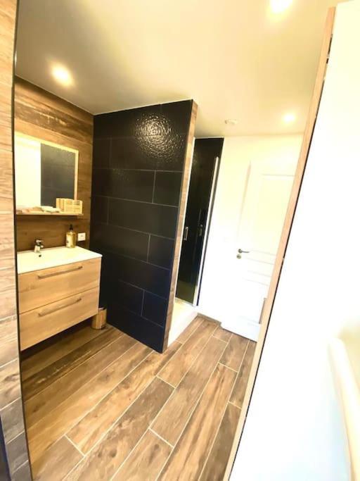 Appartement Cocooning Entierement Renove Les Angles  Exterior photo